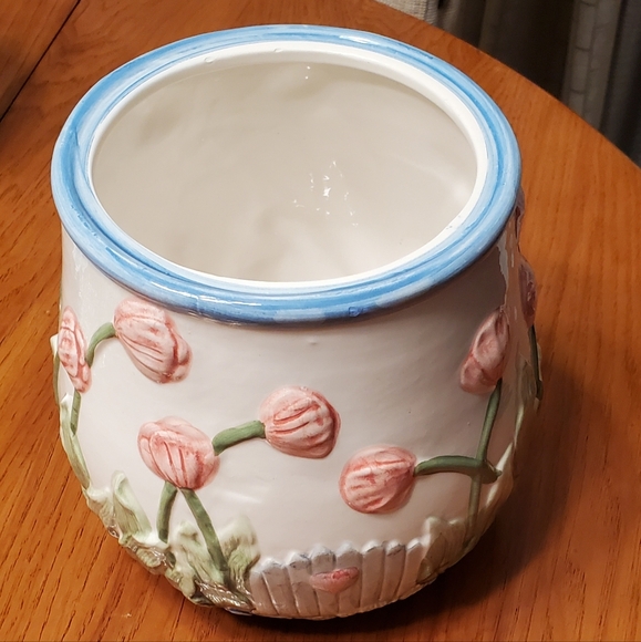 Caffco cookie jar, bunnies, tulips, Easter, Spring. - Picture 4 of 12